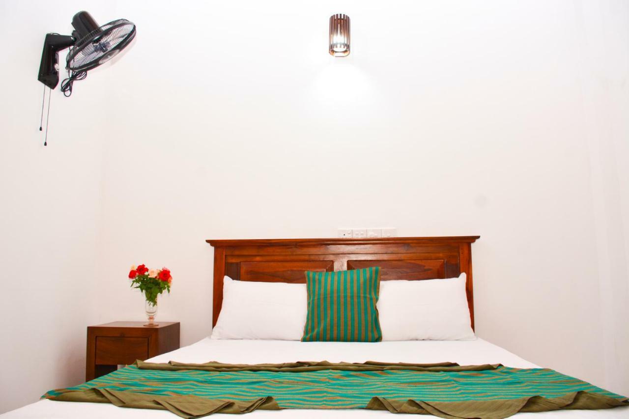 Brisa Marina Hotell Negombo Eksteriør bilde